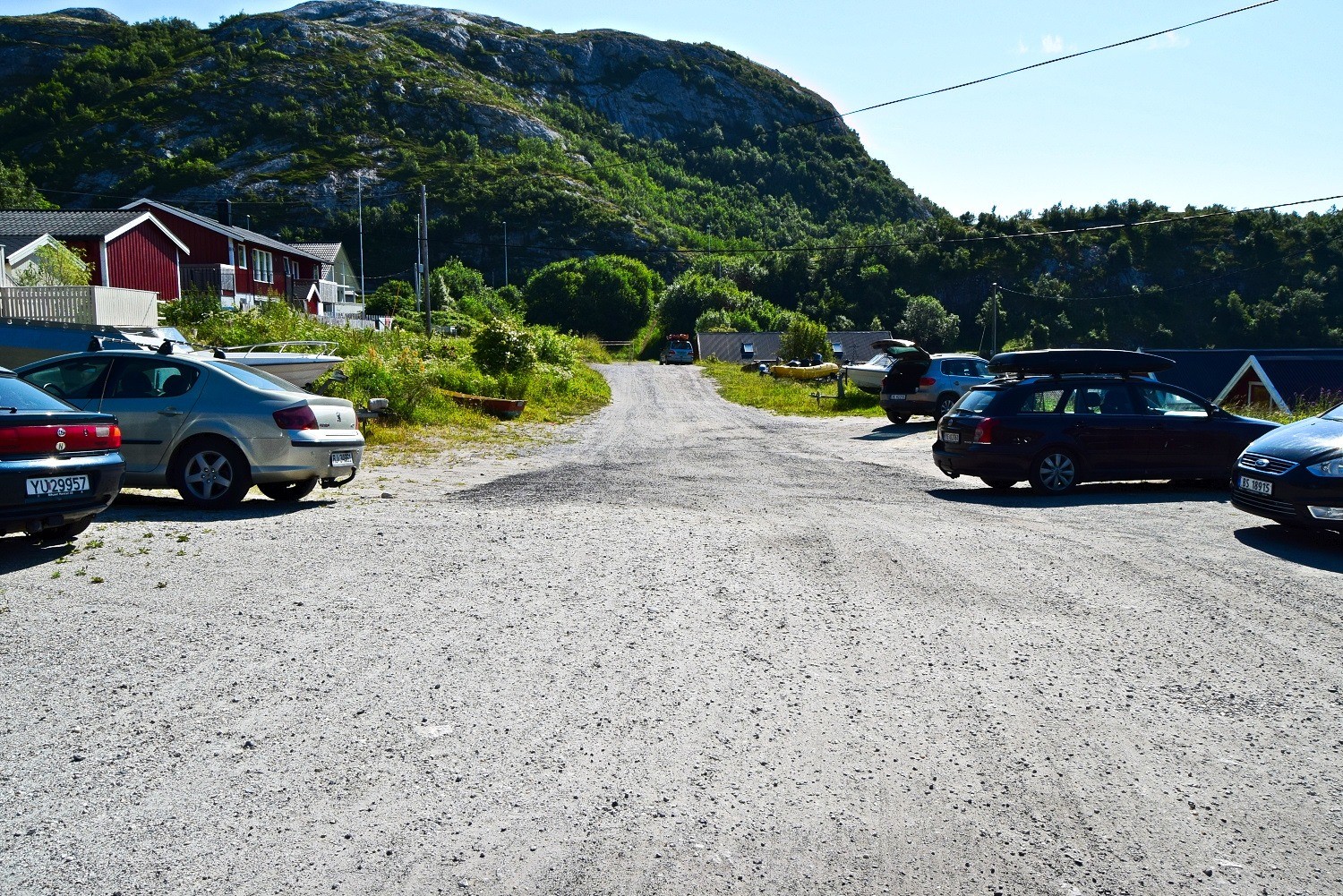 Parkeringsplassen ved Kvalvika i Bodø