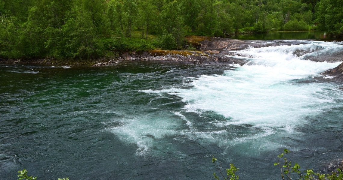 Sykkeltur langs Nordfjordelva